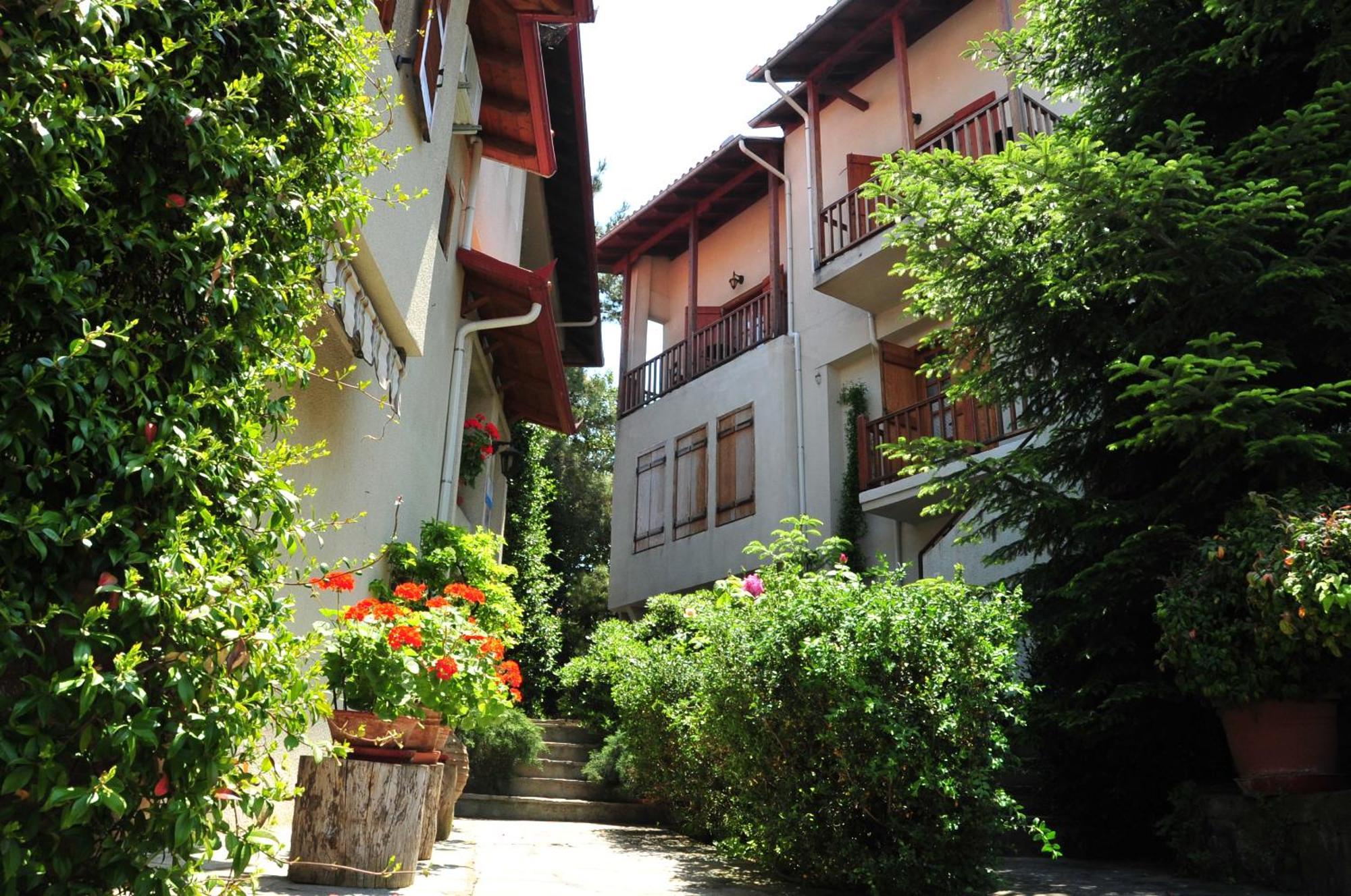 Guesthouse Papanikolaou Litochoro Zewnętrze zdjęcie